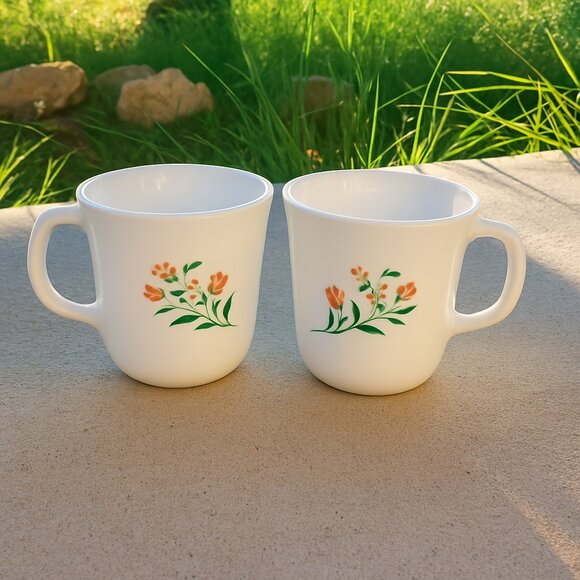 Corning USA Vintage Style Floral Coffee Mugs Set of 2 - Pink Flowers - Picture 1 of 6